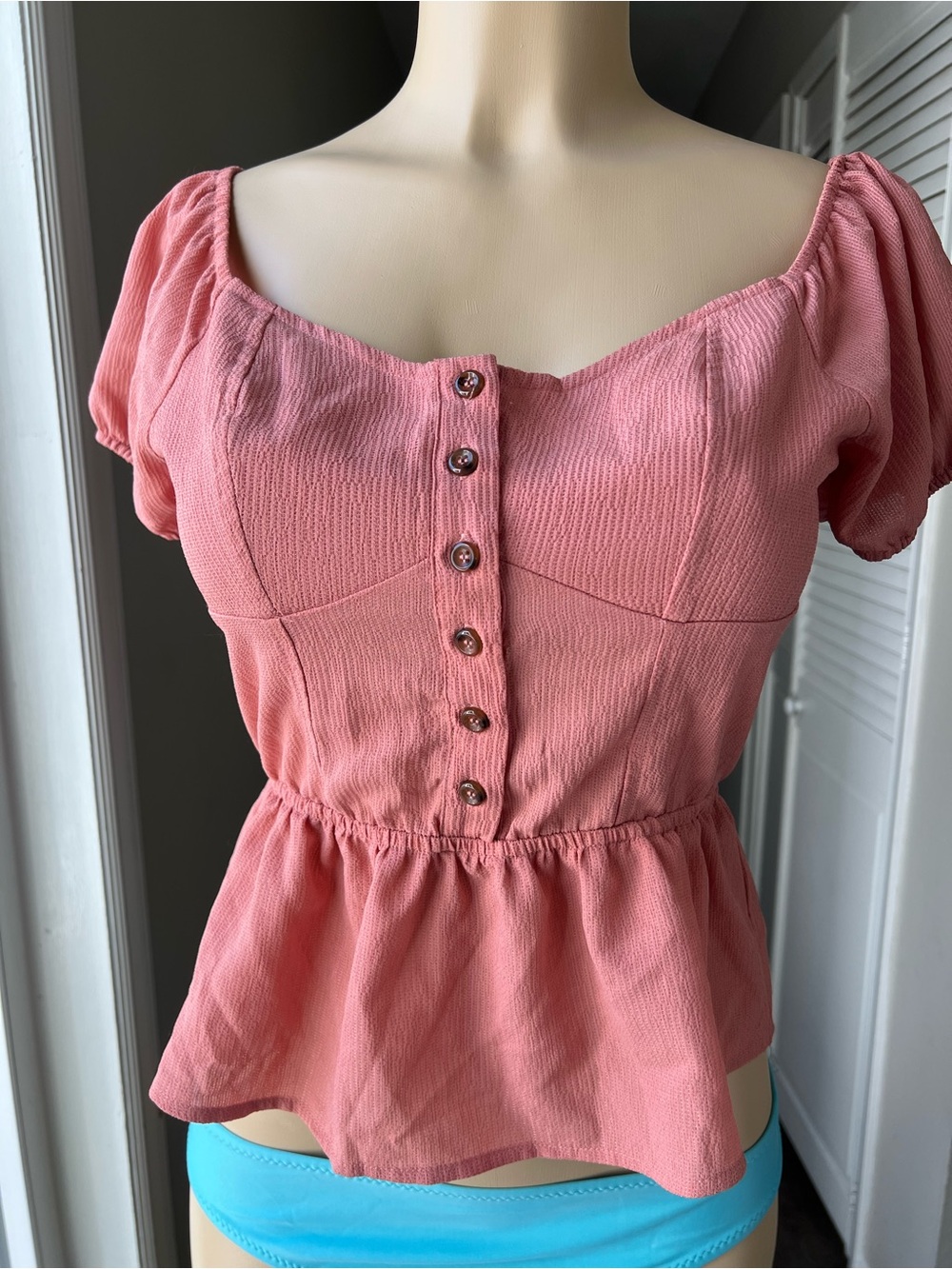 mine Rose-Pink Puff Sleeve Peplum Button Front Top